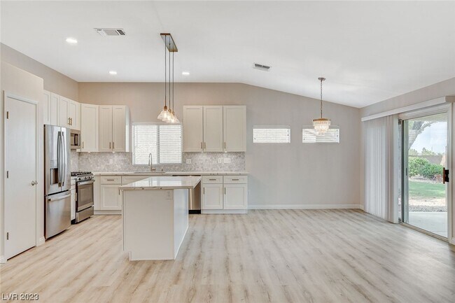 Building Photo - 1979 Joy View Ln