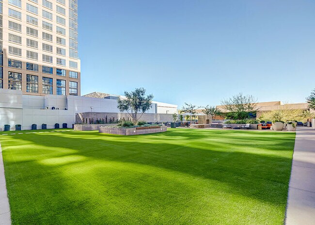 Building Photo - 222 E Jefferson St