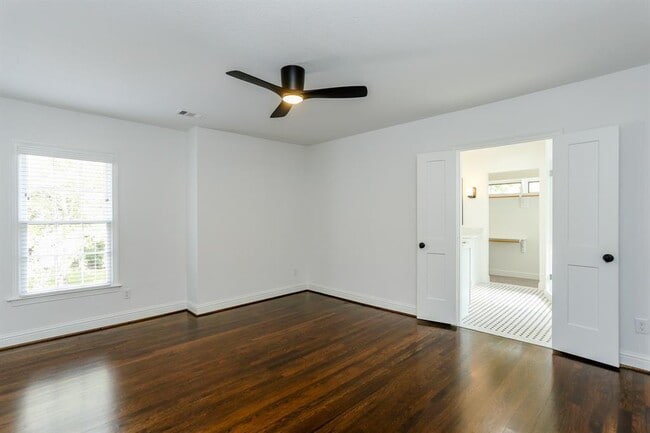 Building Photo - 3125 Wroxton Rd