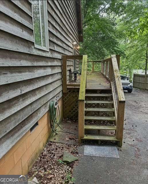 Building Photo - 465 Lakeside Trail