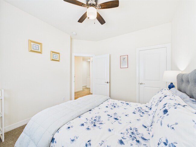 Building Photo - 22 Tassia Ln