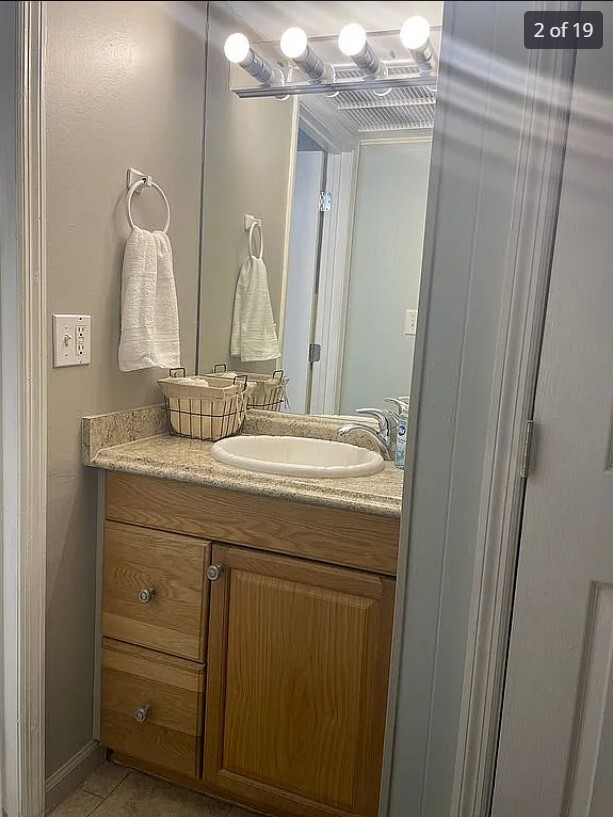 Additional Sink/Vanity - 837 White Dr