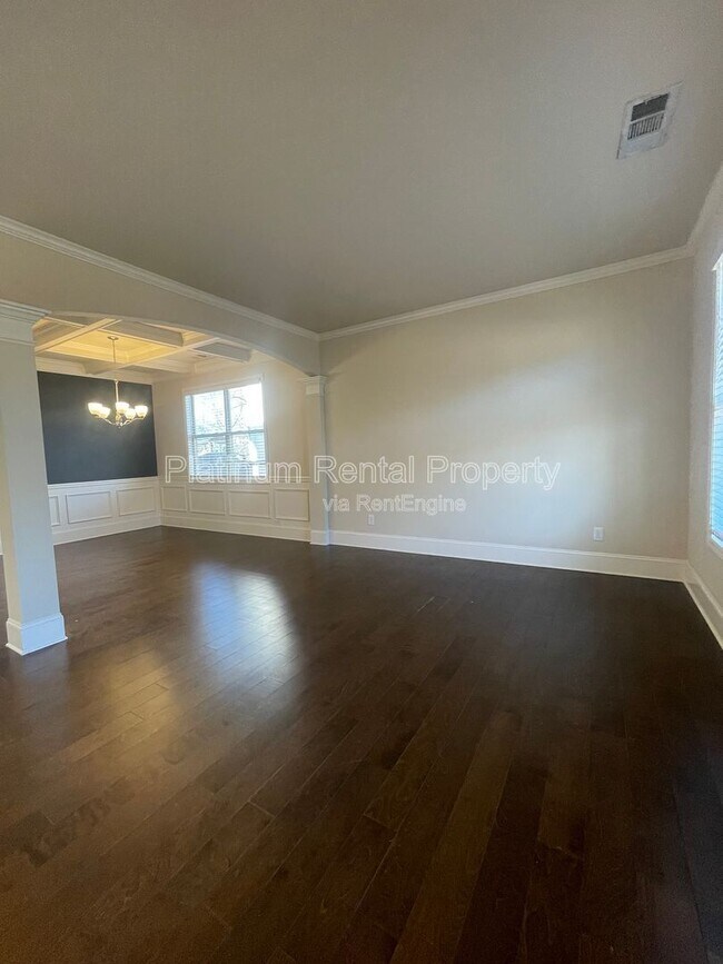 Building Photo - 4425 Huron Dr