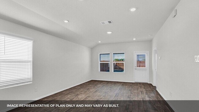 Building Photo - 125 Solitude Dr