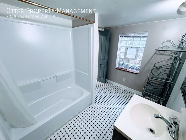 Building Photo - Charming & Affordable 2BR/1BA Apartment – ...