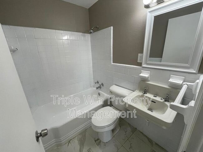 Building Photo - 1205 Nectar Dr