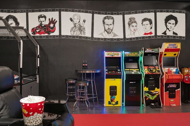 Building Photo - 1227 Radiant St