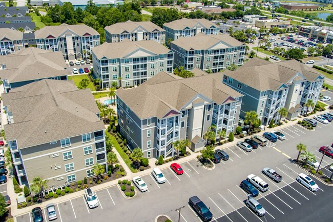 Building Photo - The Villages at Queens Harbour II