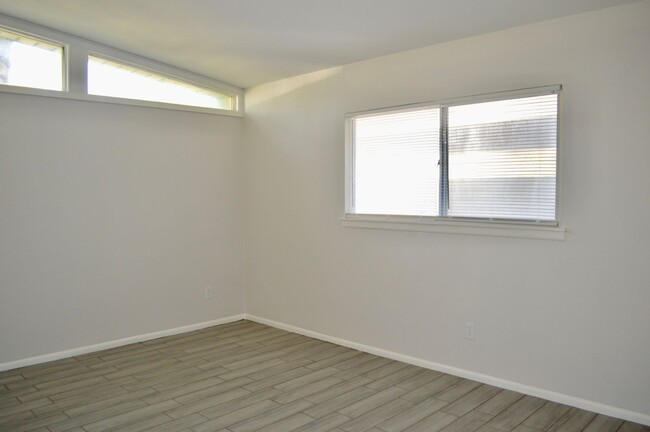 Building Photo - Beautifull Remodeled Home In Garden Court
