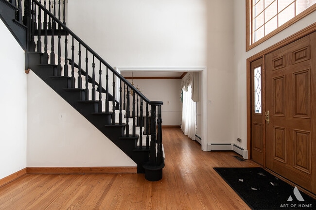 Building Photo - 15141 Arbor Dr