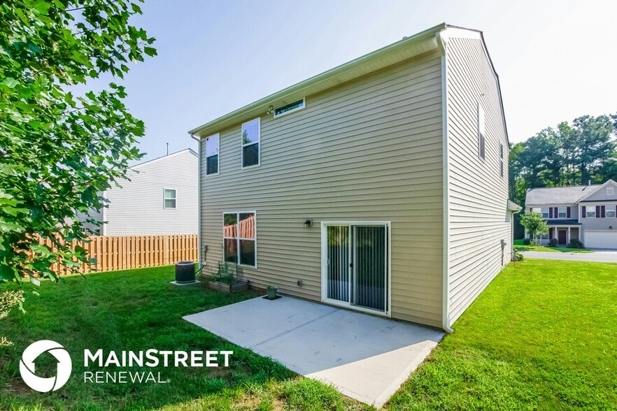 Building Photo - 309 Augustus Lane