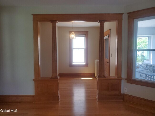 Building Photo - 38 Summit Ave