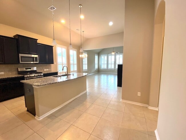 Building Photo - 2007 Post Oak Ct