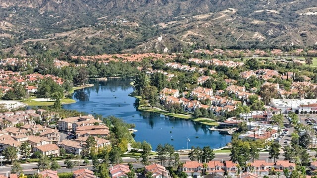 Building Photo - 14 Cll Alimar