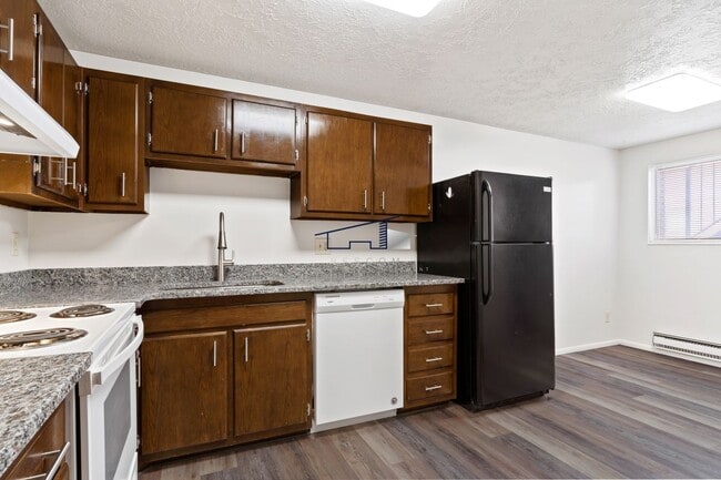 Building Photo - 5858 S 2000 W