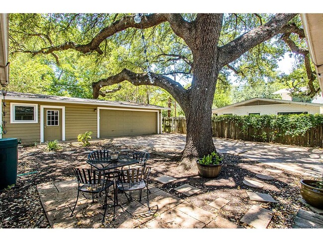 Building Photo - 2311 Westforest Dr