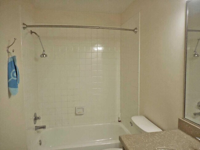 Building Photo - 4314 Hillside Dr