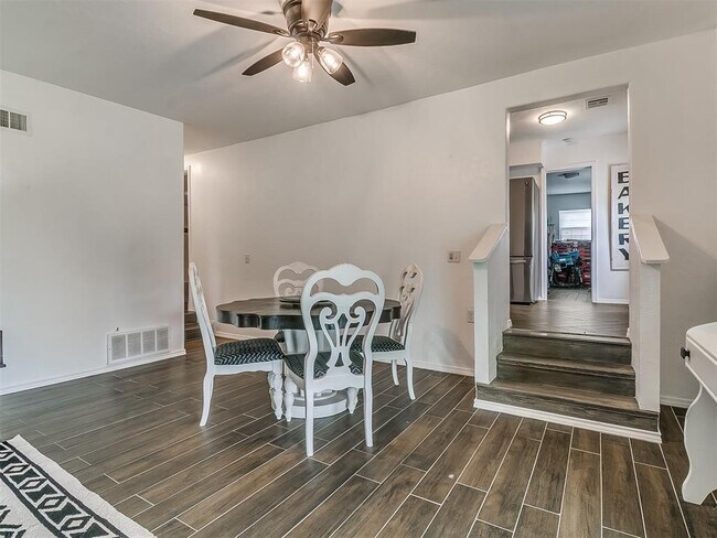 Building Photo - 621 N 16th St