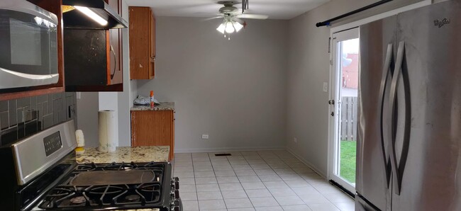 Dining - 111 41st St