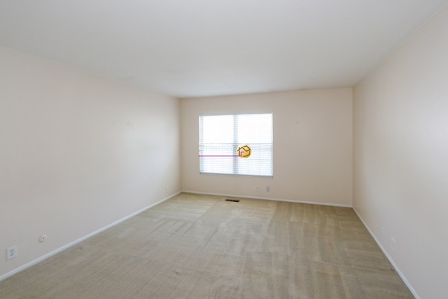 Building Photo - 601 E 4010 S