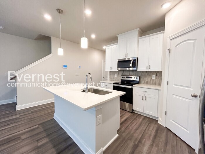 Building Photo - 4522 Skywood Ln