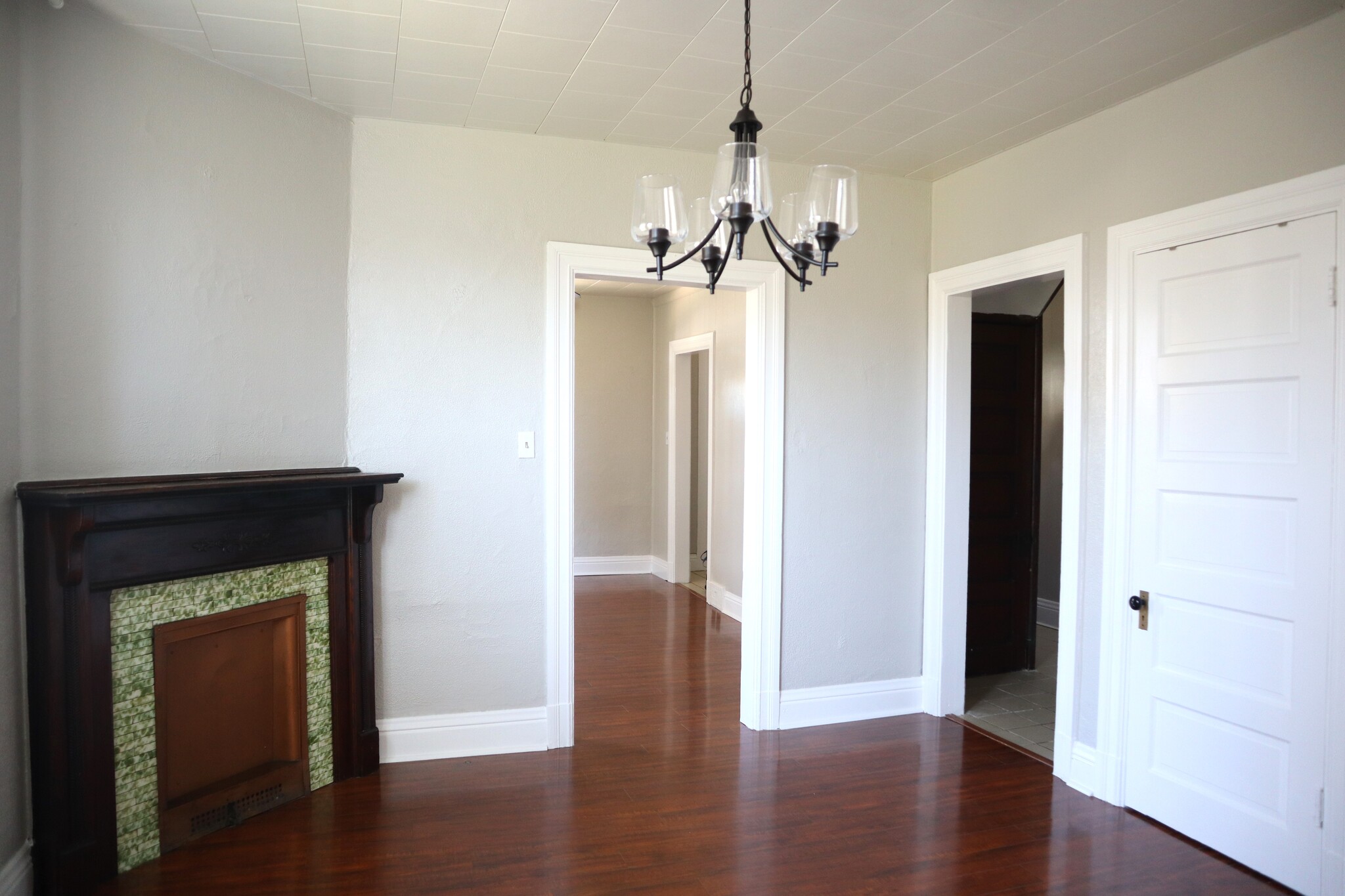 Enjoy meals in the formal dining room - 715 Clinton Pl