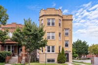 Building Photo - 1101 S Oak Park Ave