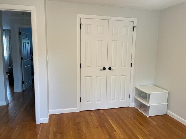 Building Photo - 34 Bryon Rd