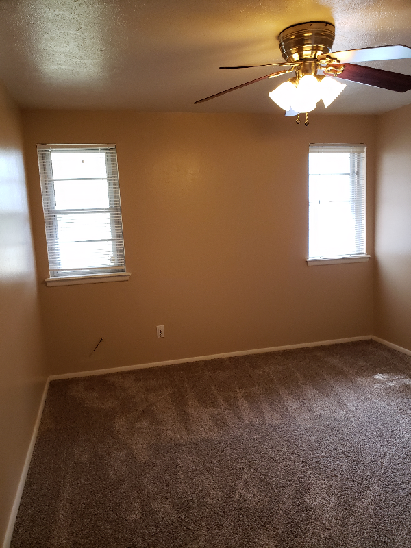 Building Photo - 106 W Silver Meadow Dr