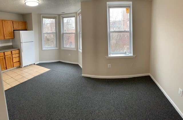 Building Photo - 3828 Lancaster Ave