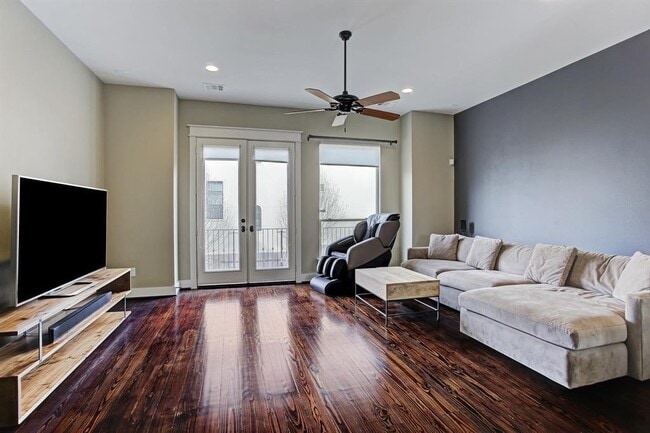 Building Photo - 511 Birdsall St