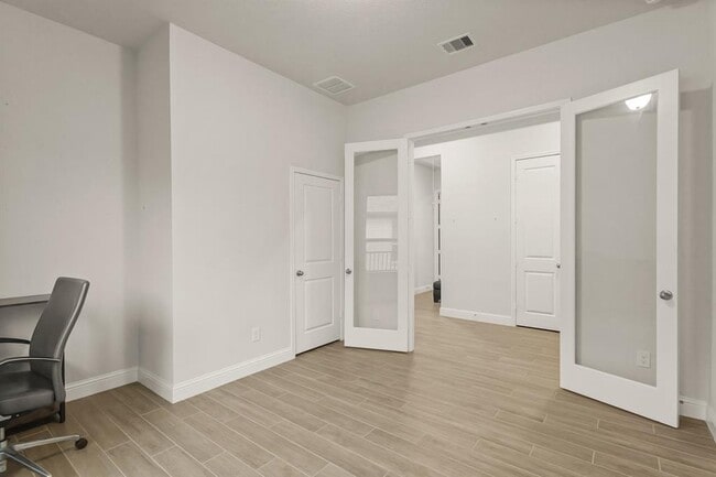 Building Photo - 10943 Water Hyssop Ln