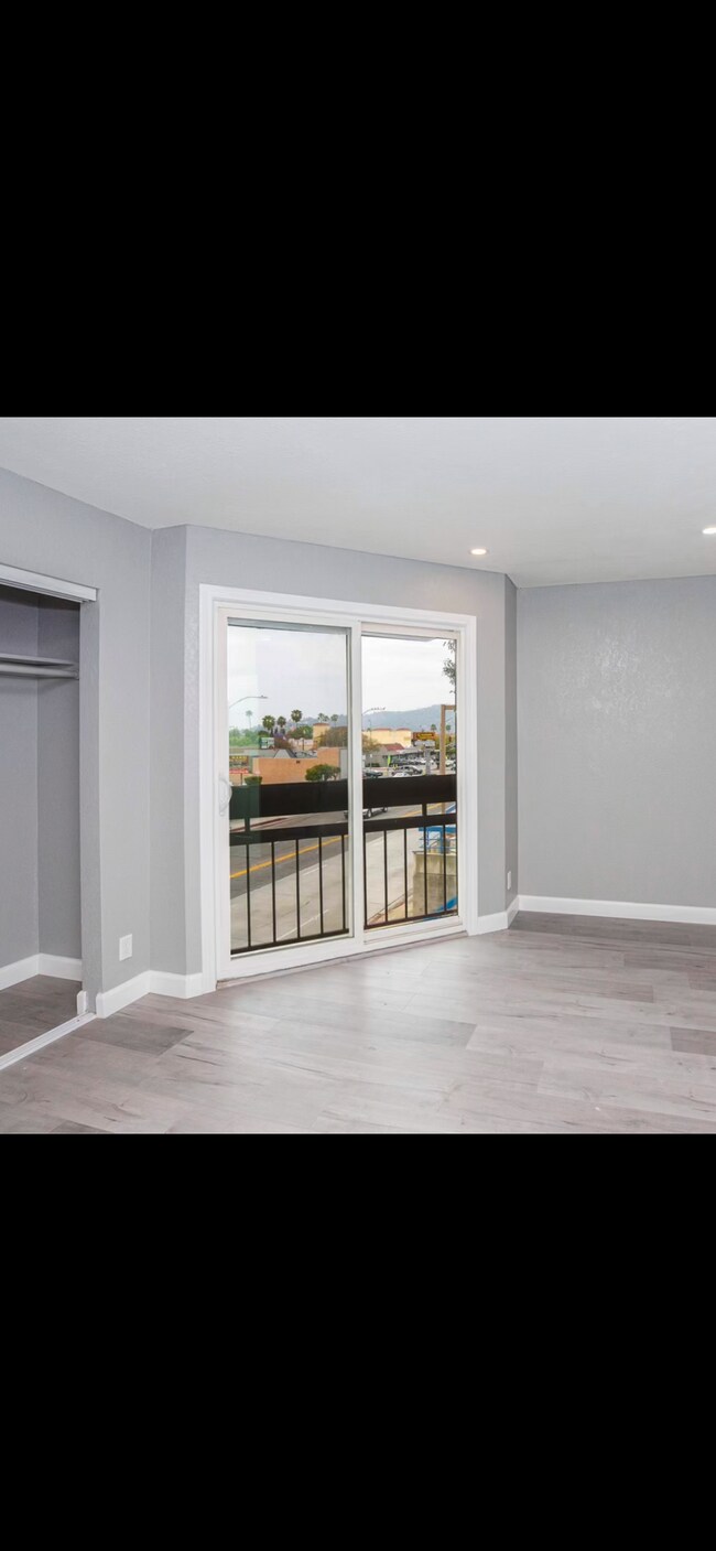 Building Photo - 1031 Mariposa St