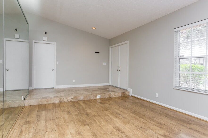 Building Photo - 4557 NW 51st St