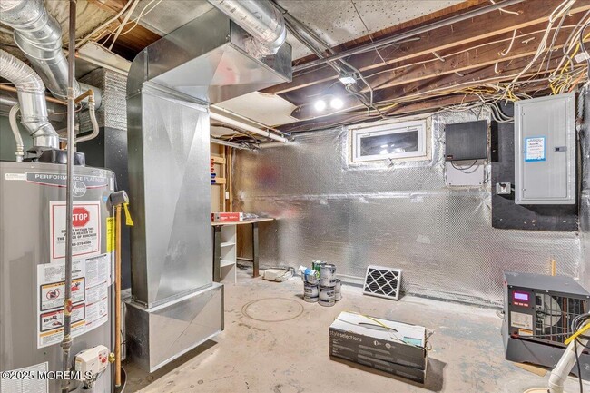 Building Photo - 14 Prospect Ave N