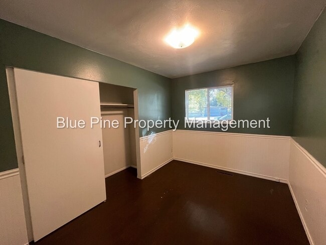 Building Photo - 611 Starlite Ave