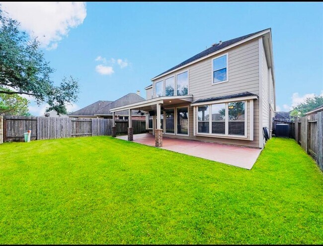 Building Photo - 25806 Palmdale Estate Dr