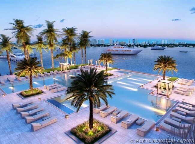 Building Photo - 17301 Biscayne Blvd