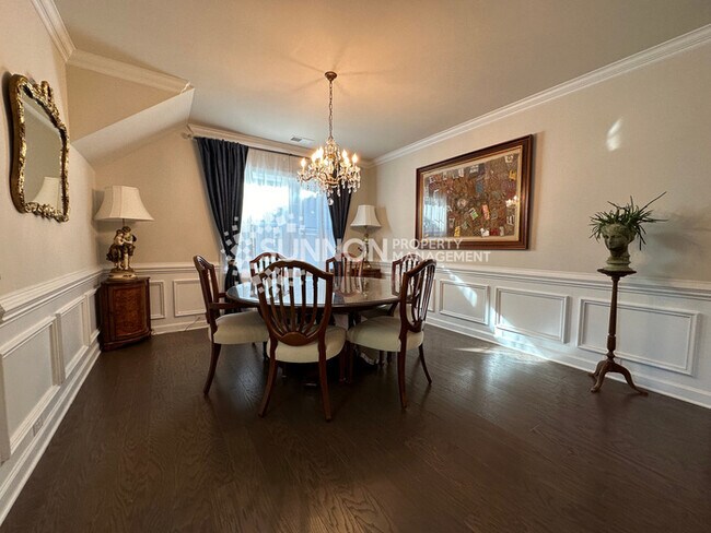 Building Photo - Gorgeous 3 Bed 3 Bath Home in Huntersville