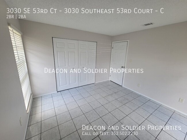 Building Photo - 3030 SE 53rd Ct