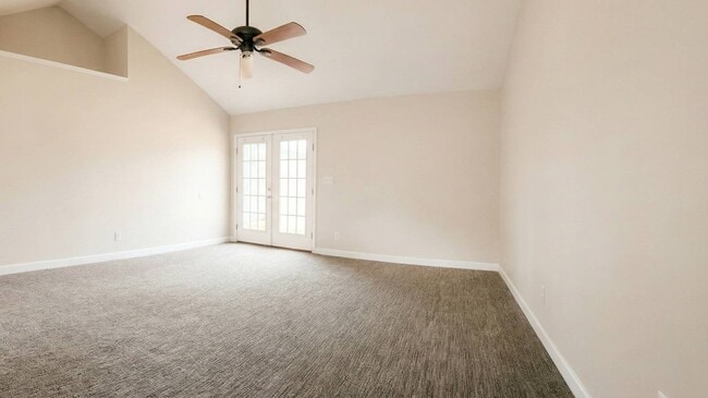 Building Photo - 402 Laurel St