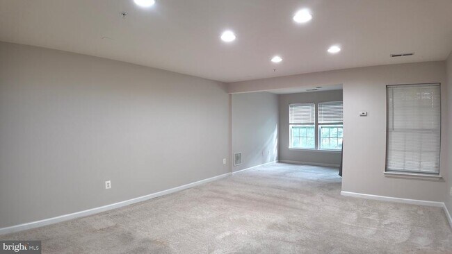 Building Photo - 9963 Fragrant Lilies Way