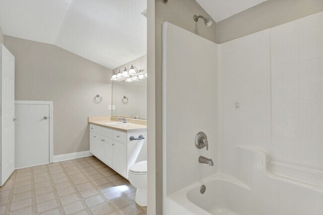 Building Photo - Turtle Landing