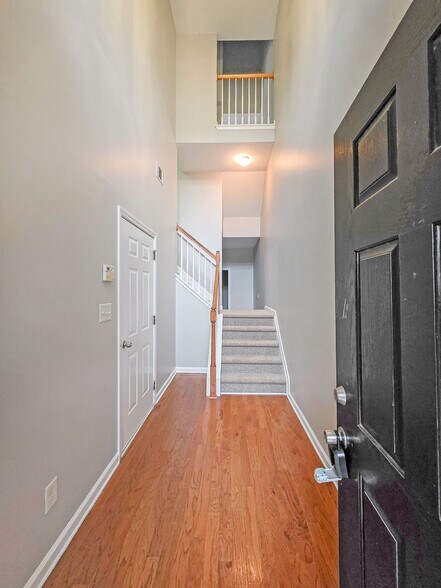 Building Photo - 2114 Tidal Cv