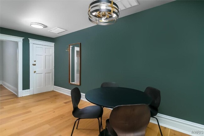 Building Photo - 4166 Russell Blvd