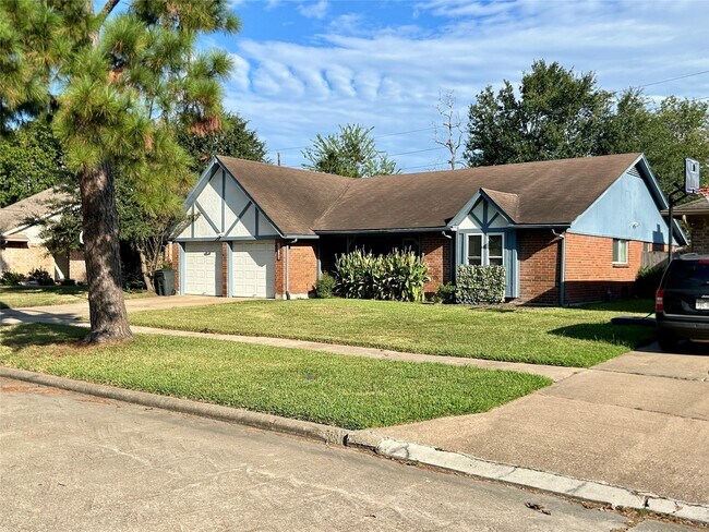 Building Photo - 22330 Coriander Dr