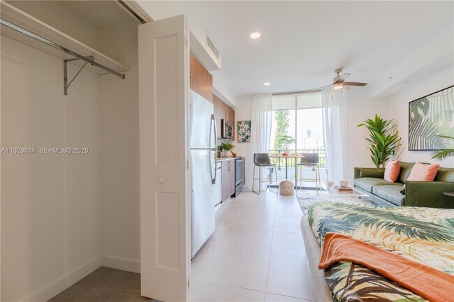 Building Photo - 1005 Spring Garden Rd