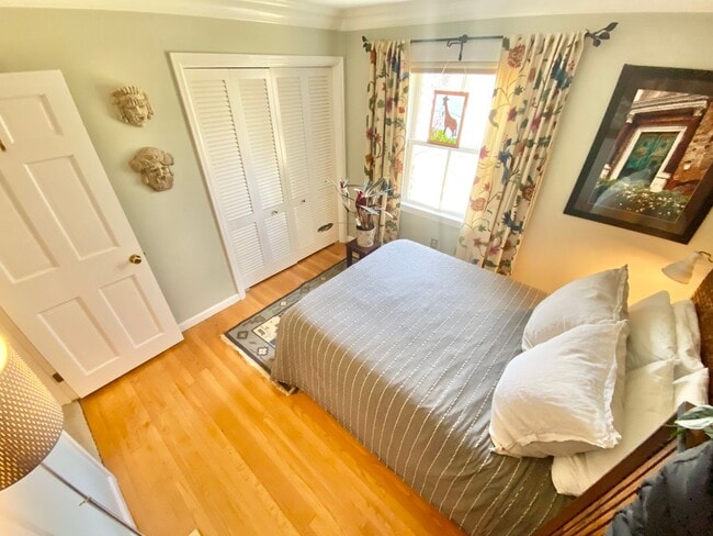 Building Photo - Charming 3-Bedroom 2-Bathroom Ranch in Laurel Hill Available 6/1