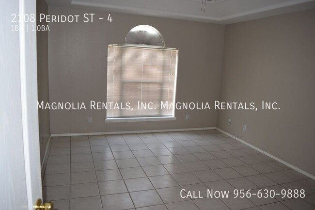 Building Photo - 2108 Peridot St