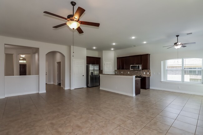 Building Photo - 210 Terrace Creek Ct